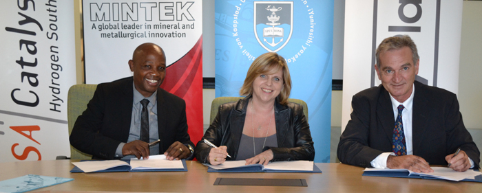 From left: Dr Makhapa Makhafola (Mintek), Dr Sharon Blair (HyPlat) and Piet Barnard (UCT Innovation) at the landmark signing which allows the new platinum spin-off company, HyPlat, to commercialise technologies developed at UCT.