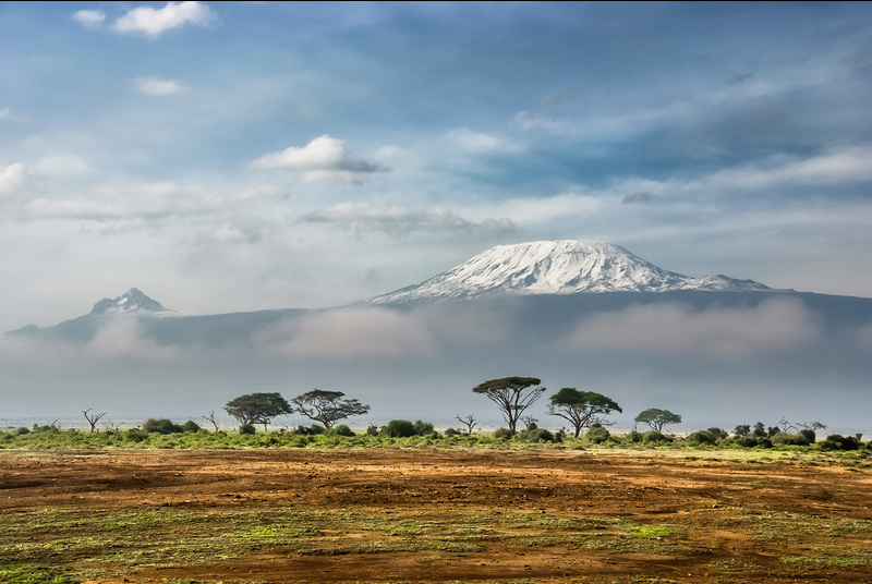The majestic peaks of Mount Kilimanjaro in Tanzania, which members of UCT’s Surgical Society will attempt to summit in December this year to fund a haemodialysis machine for Groote Schuur Hospital.