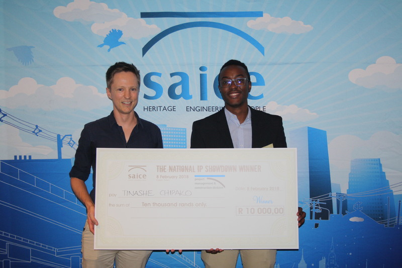 Dr Dyllon Randall (left), with civil engineering graduate Tinashe Chipako, winner of the 2018 South African Institution of Civil Engineering National Investigative Project Showdown.