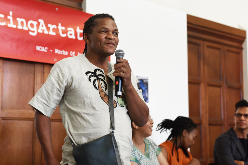 Artist Willie Bester speaks at a WOAC-facilitated discussion on the statue of Sarah Baartman, which is currently housed in the Chancellor Oppenheimer Library. <b>Photo</b> Robyn Walker.