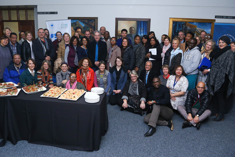 Vice-Chancellor Dr Max Price bids farewell to the UCT PASS forum, which met on 14 June.