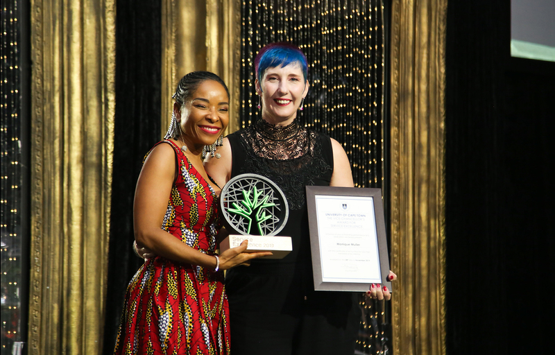 Chemical safety officer in the UCT Departments of Chemistry and Chemical Engineering, Monique Muller, won the Vice-Chancellor’s Award for Service Excellence. She was congratulated by VC Prof Mamokgethi Phakeng. <b>Photo</b> Je’nine May.