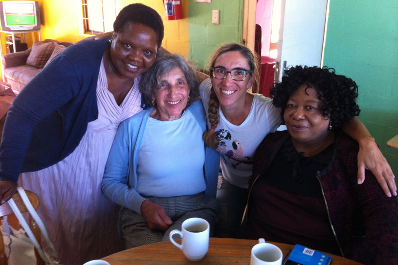 Women at work: Maria Rosa Lorini (second from right) with (from left) Nontembiso Mevana, Lucia Salvoldi (Lorini’s mother) and Nomfundo Pilisani. <b>Photo</b> Claudio Farinelli.