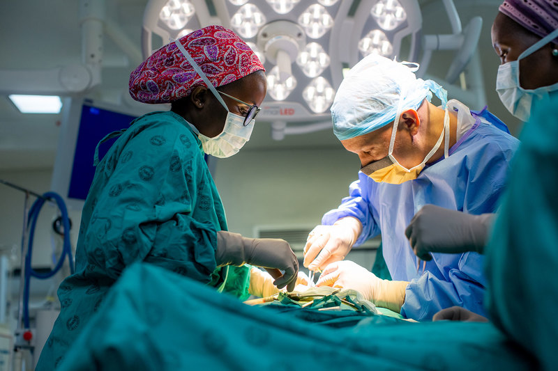 Paediatric neurosurgeons Dr Nqobile Thango and Prof Anthony Figaji perform a procedure in the paediatric neurosurgery operating theatre at Red Cross War Memorial Children’s Hospital.
