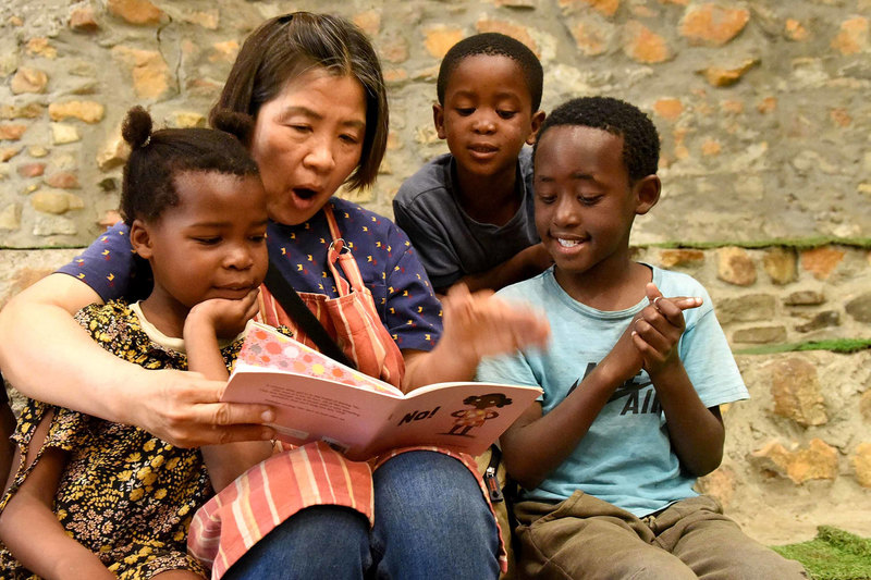 The children’s library is located in the Jim se Bos informal settlement in Philippi. 