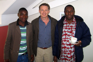 Assoc Justin O'Riain (middle), flanked by Rendani Malaudzi (left) and Dr Chris Musyoki