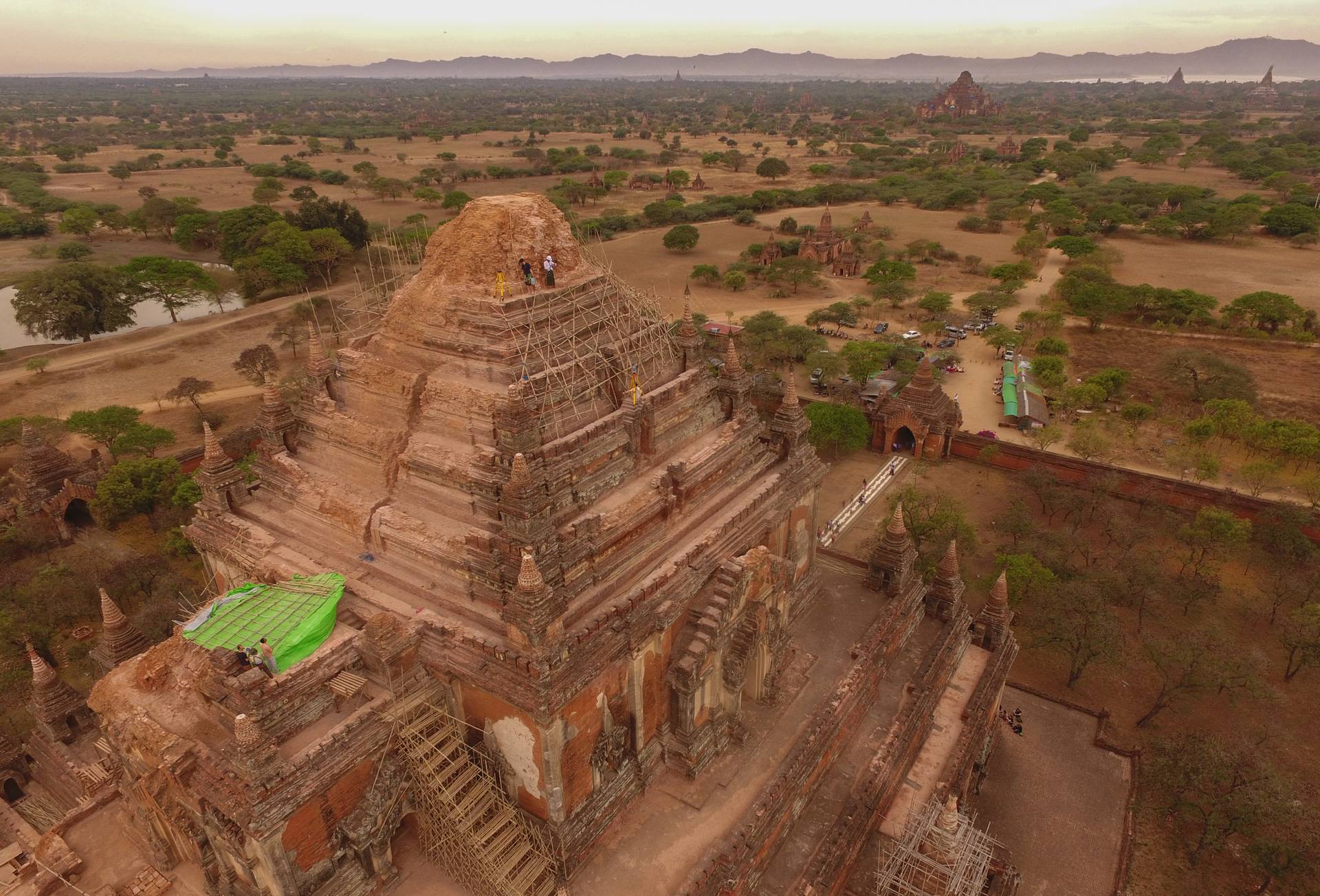 Sula-mani-gu-hpaya in Bagan, Myanmar, is one of 180 temples and pagodas that were damaged after an earthquake in 2016. A drone view helps the Zamani team to identify stable working platforms on the upper part of the monument. The temple lost its 15-metre tower, spire and part of the base.