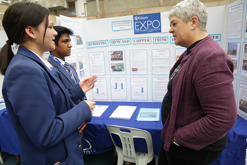 Expo showcases young scientists