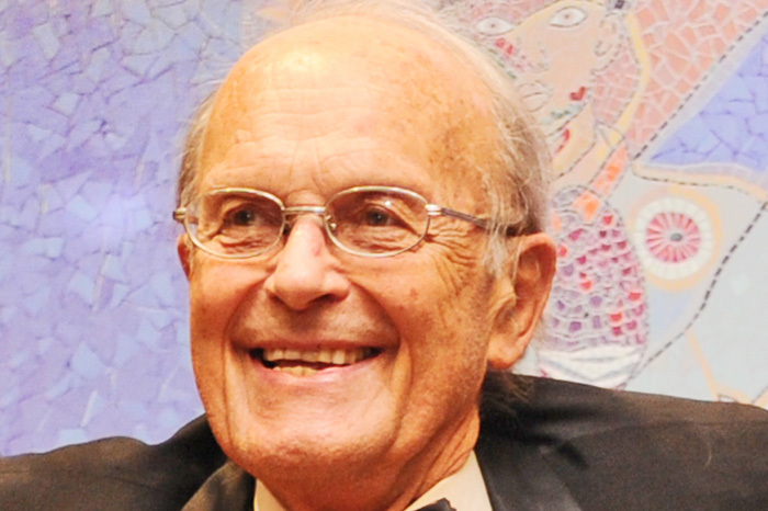 Emeritus Professor Lionel Opie of the UCT Hatter Institute of Cardiology Research has been honoured with a National Research Foundation (NRF) Lifetime Achievement Award.