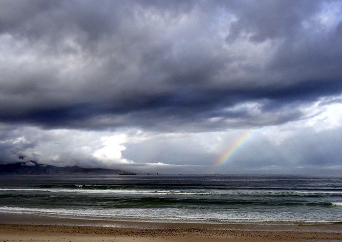 Photo of a storm rolling over Cape Town taken by Ian Barbour, and accessed via <a href="http://www.flickr.com/photos/barbourians/6750346059" target="_blank">flickr</a>