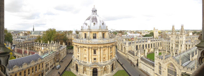 Panorama from St Mary the Virgin's tower. The University Church of St Mary the Virgin is the centre from which the University of Oxford grew and its parish consists almost exclusively of university and college buildings. <b>Photo</b> Laemq via <a href="https://commons.wikimedia.org/wiki/File:Panorama_St_Mary_the_Virgin_tower.jpg" style="font-weight: normal;" target="_blank">Wikimedia Commons</a>.