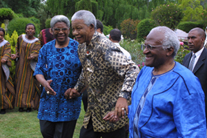 Leadership trio: UCT's Chair of Council Archbishop Njongonkulu Ndungane (left) with Nobel Laureates Archbisop Emeritus Desmond Tutu (right) and Nelson Mandela, who received an honorary doctorate from UCT in 1990.