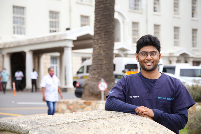 "Healthcare management – it’s up and down. You get days where it feels like everything is crashing. But you have to re-define what success looks like,” says Dr Shrikant Peters, Public Health Medicine Specialist in the Faculty of Health Sciences and Medical Manager of Theatre Services, Critical Care and Anaesthetics at Groote Schuur Hospital.