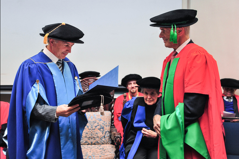 Honorary graduation: Yesterday UCT bestowed a Doctor of Science in Engineering, honoris causa, on 'giant of engineering science' and alumnus Professor Klaus-Jürgen Bathe (right), pictured with Vice-Chancellor Dr Max Price.