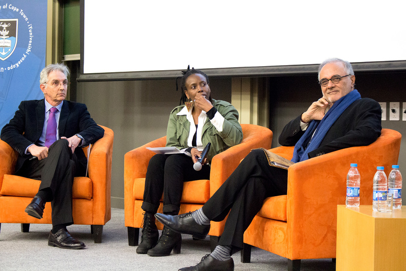 (From left) Vice-Chancellor Dr Max Price, Assoc Prof Elelwani Ramugondo and Professor Mahmood Mamdani at the historic 2017 TB Davie Memorial Lecture, where Mamdani addressed the topic of decolonisation at the post-colonial university.