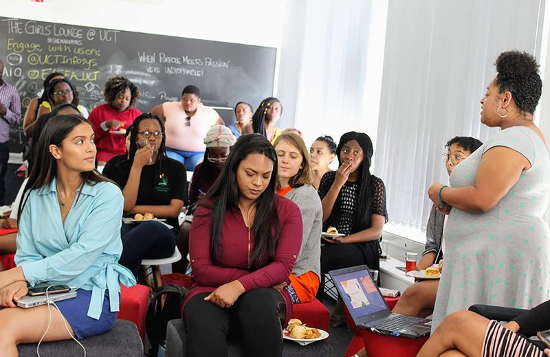 Bronwyn April, from Careers Service, leads a workshop on compiling a curriculum vitae in the Girls’ Lounge, aimed at providing women with a comfortable space in the traditionally male-dominated field of IT.