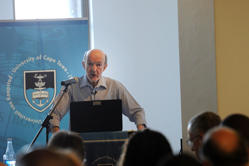 Emer Prof Howard Phillips delivered a lecture at the recent launch of his book, “UCT Under Apartheid”.