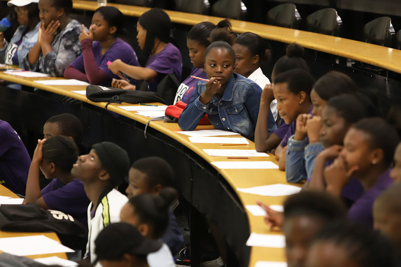 Grade 12 learners from Khayelitsha and Mitchells Plain attended the 100-UP Summer School at UCT on Saturday, 15&nbsp;February – three mini lectures on cool science.