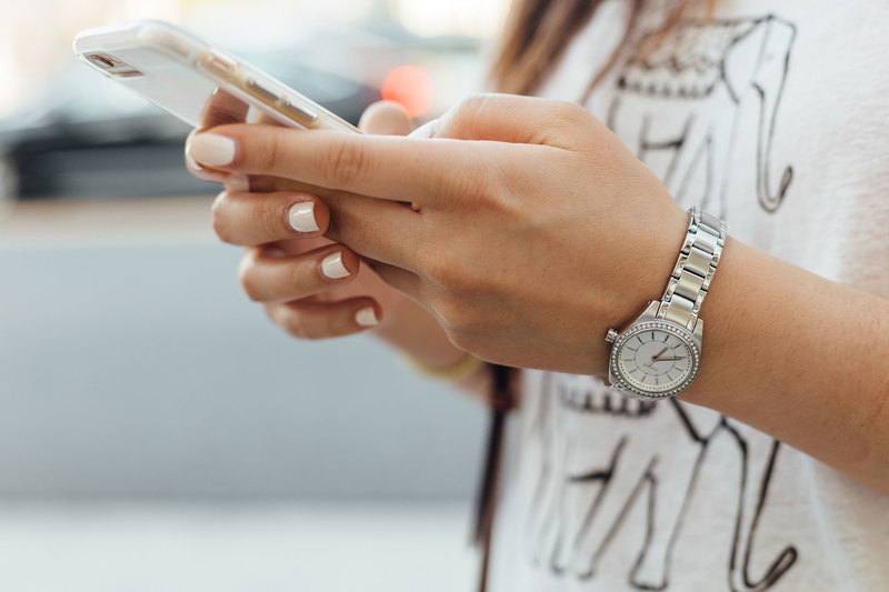 The Crowd app tells users how busy an establishment, such as a grocer or pharmacy, is. 