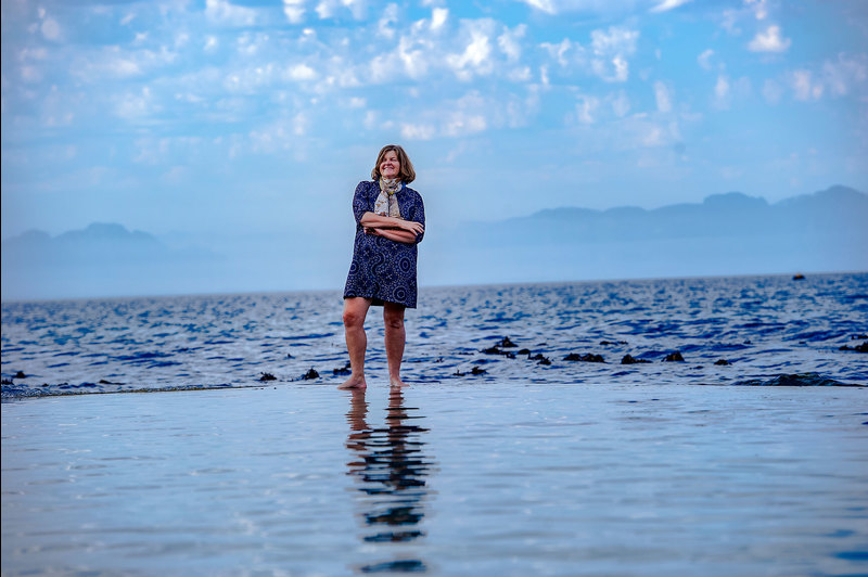 Shades of blue: Oceanography’s first woman head of department Prof Isabelle Ansorge delivered her inaugural lecture on 14 April. <b>Photo</b> Lerato Maduna.