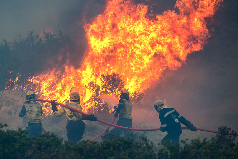 The Table Mountain fire caused a lot of damage in Cape Town and destroyed some of UCT’s historical buildings.