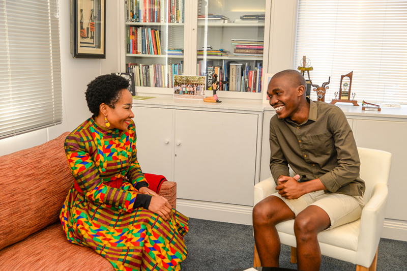 UCT VC Prof Mamokgethi Phakeng chats to Samkelo Nyawose ahead of the Stella Clark Teachers’ Award announcement on Monday, 25 July.