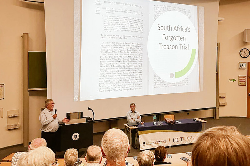 Justice Owen Rogers (seated) untangled the web of connections in the annual UCT Legacy Society President's lecture, “South Africa's forgotten treason trial”. He was introduced by Registrar Emeritus Hugh Amoore, president of the UCT Legacy Society.