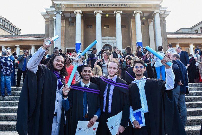 UCT’s Faculty of Science celebrated the achievements of 563 graduates at two graduation ceremonies in March 2023. The number of graduates included 11 doctoral candidates.