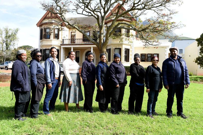 As the recent taxi strike wreaked havoc on the lives of Capetonians, staff in UCT’s residence catering and cleaning departments went to great lengths to ensure that services kept running smoothly.
