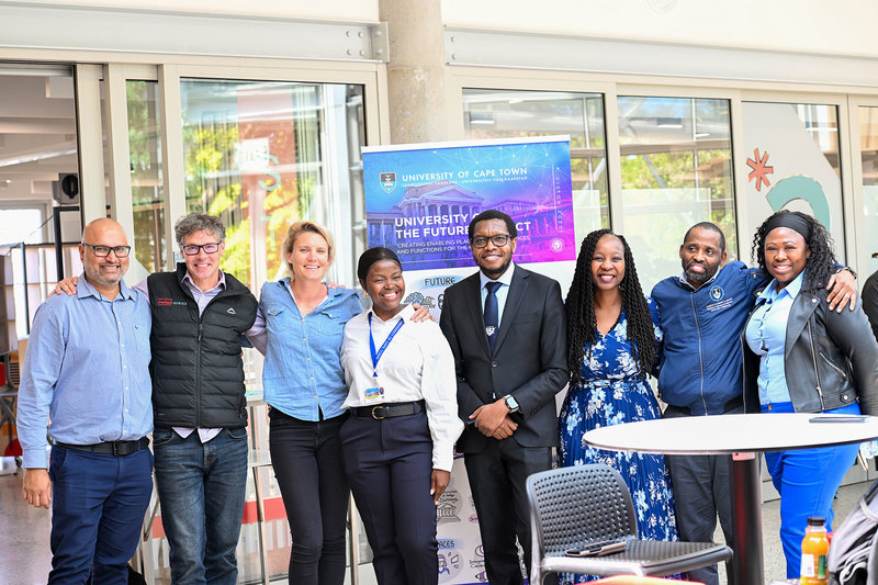 The UoF’s pre-exhibition was held at the d-school Afrika on Monday, 14 October. Members of the steering committee are pictured here with VC Prof Mosa Moshabela (centre).  