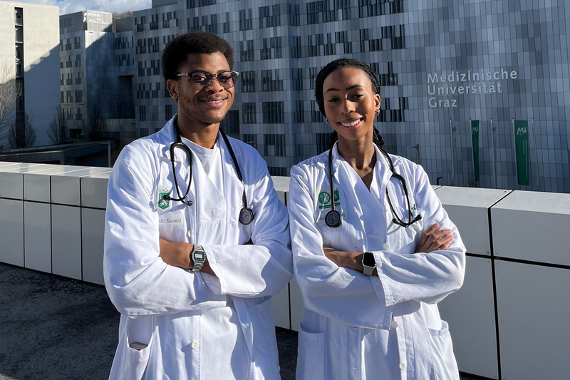 Vukosi Baloyi (left) and Aya Agboola