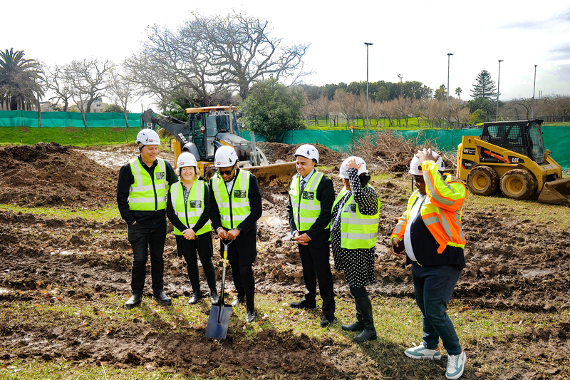 The official sod turning of the UCT Green Precinct and Water Treatment facility has been welcomed as breaking new ground in water sustainability research, teaching and learning.    