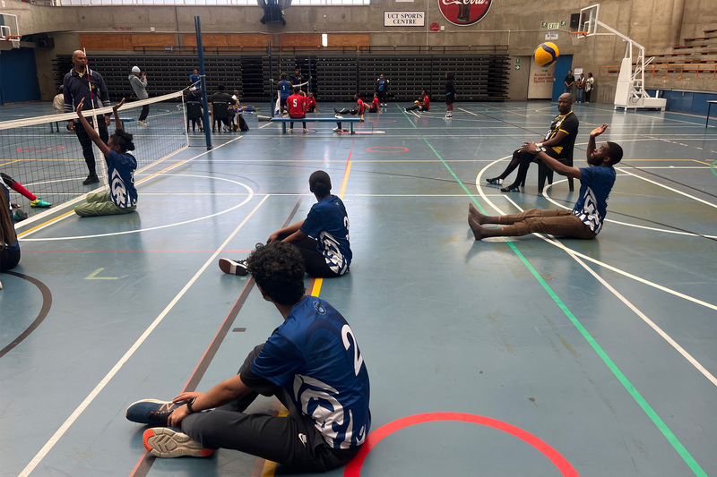 UCT ParaSports Club hosted another successful sitting volleyball tournament for both players with and without disabilities. 
