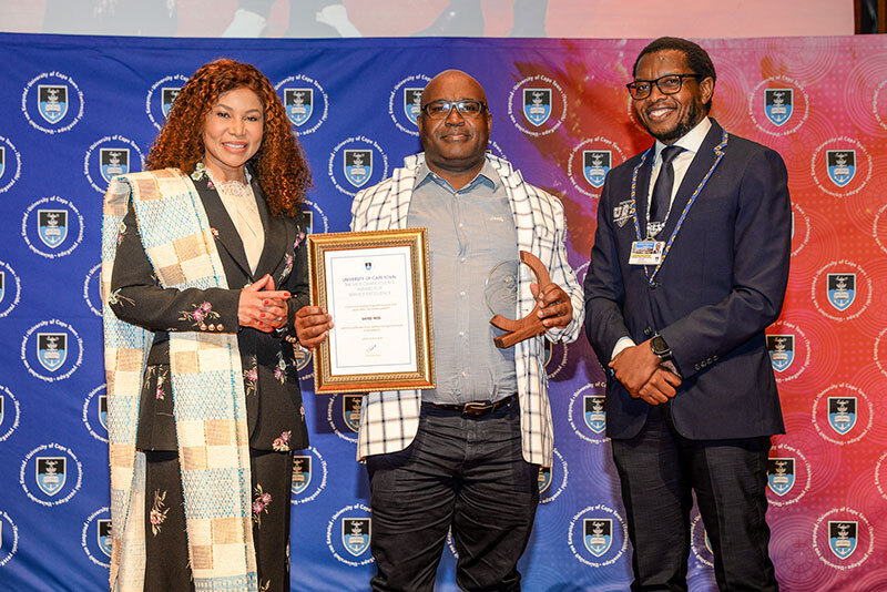 Sayed Hess with Chancellor Dr Precious Moloi-Motsepe and Vice-Chancellor Prof Mosa Moshabela