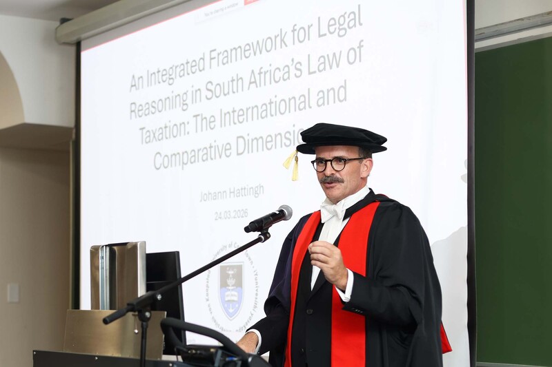 Prof Johann Hattingh.