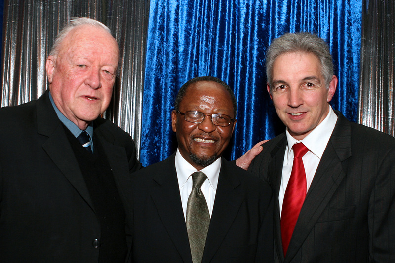Dr Stuart Saunders with former UCT VC’s Prof Njabulo S Ndebele and Dr Max Price at a Students' Representative Council Centenary Dinner at Smuts Hall, in June 2008.