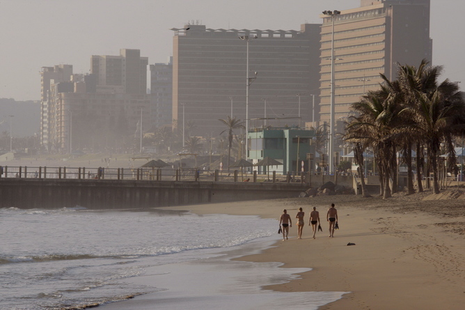 With sea levels rising, a managed retreat from the coastline is necessary. EPA/Kim Ludbrook.