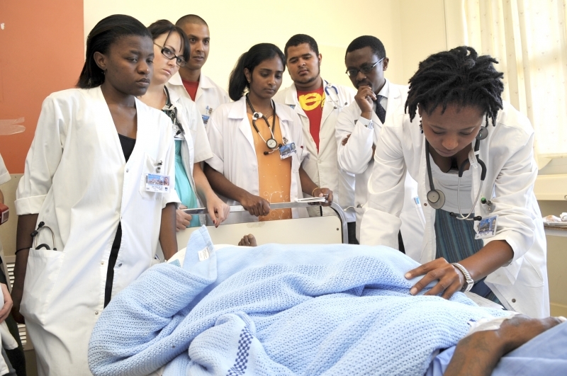 UCT Medical students do the rounds at Groote Schuur Hospital.