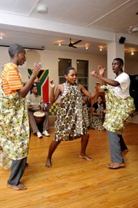 Ubuntu Theatre dancers