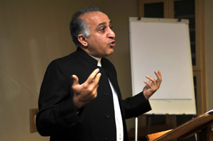 Dr Saleem Badat
