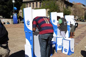 students voting