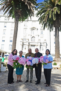 Flower handover