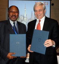 Prof Thandabantu Nhlapo & Dr Graham Spanier