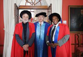 Vice-chancellor Dr Max Price (middle) welcomes Prof David Sanders and Zakes Mda