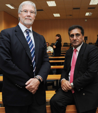 Prof Raj Ramesar (right) with DVC Prof Danie Visser