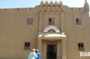 Djenne has remarkable mud buildings