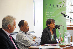 from left) vice-chancellor Dr Max Price, deputy vice-chancellor Prof Thandabantu Nhlapo, and Piyushi Kotecha, SARUA CEO