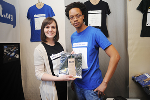 Students Andrea Petersen and Theko Makhoalibe of team T-art