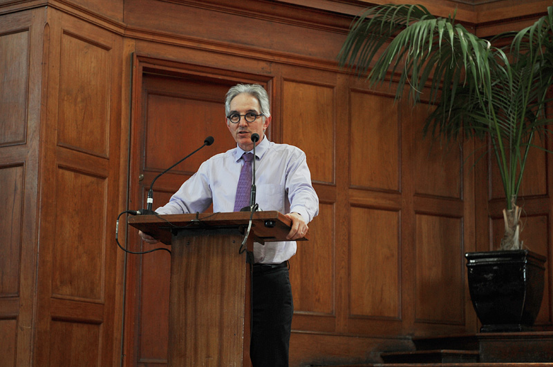 The Vice-Chancellor, Dr Max Price, welcomes the parents of first-year students.