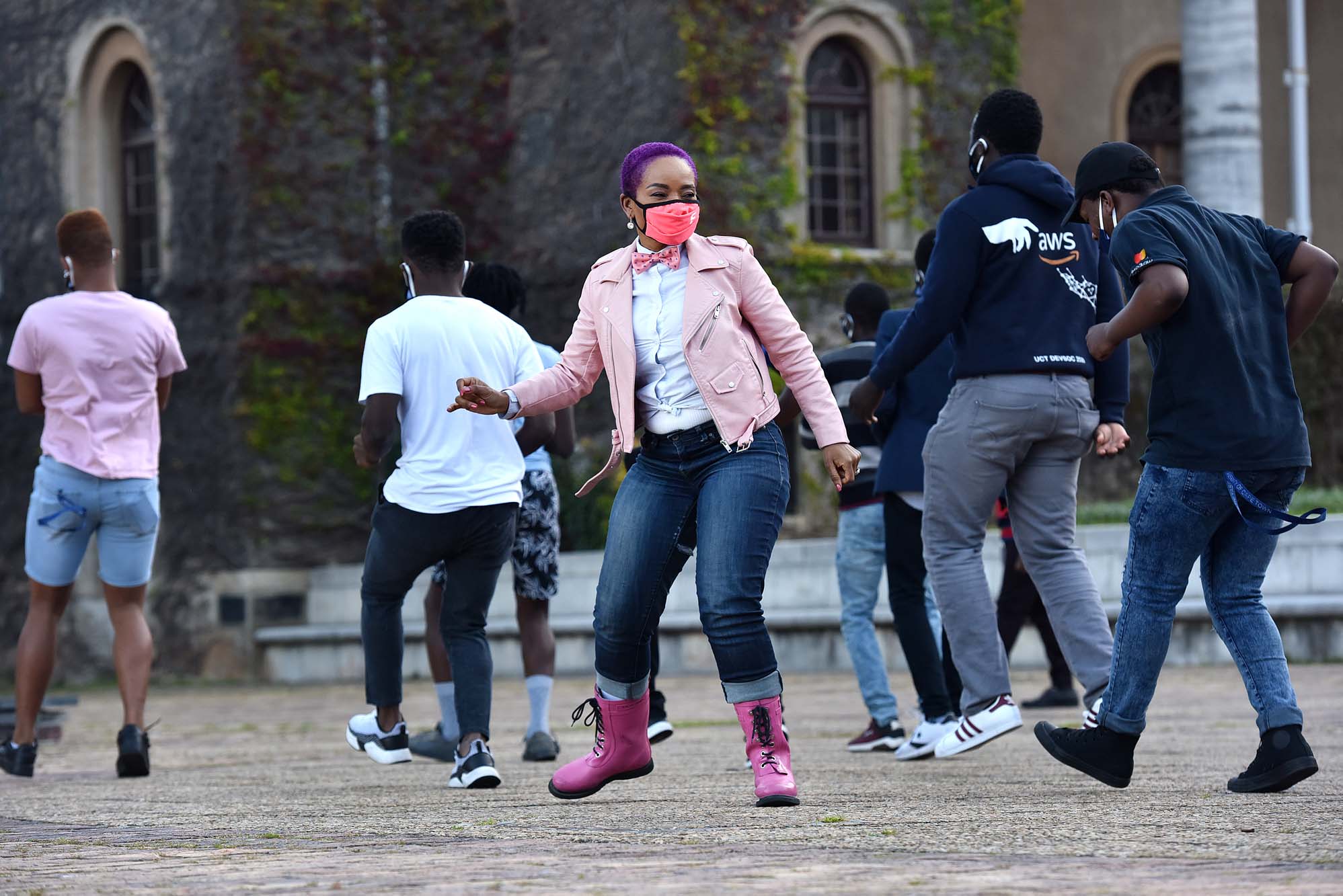 When the country moved to lockdown Level 1, VC Prof Mamokgethi Phakeng joined students to do the #JerusalemaDanceChallenge to celebrate Heritage Day.